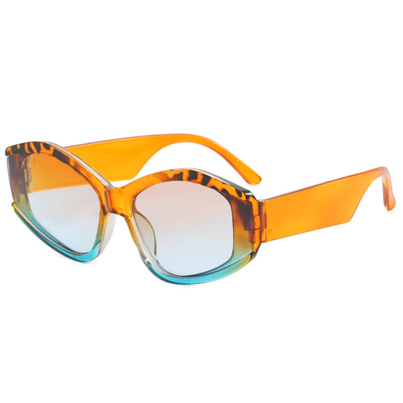 Women’s fashionable sunglasses with distinctive, futuristic design Bowlift