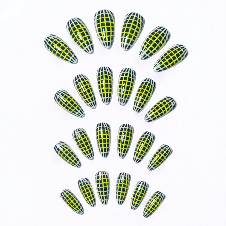 Trendy Geometric Nail Art Bowlift