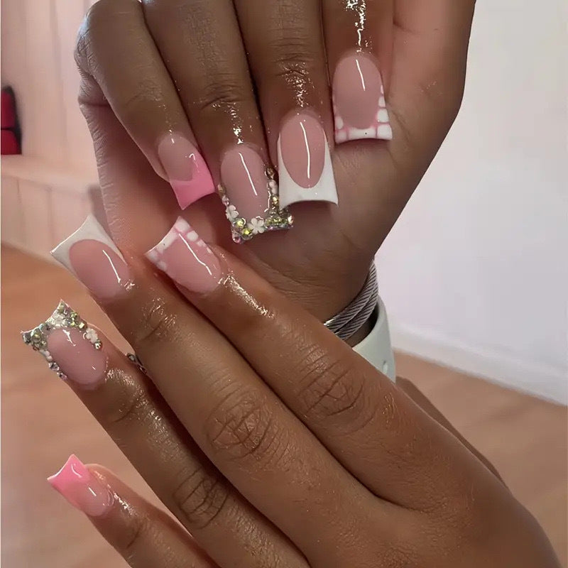 Elegant Press-On Nail Art Set with Gem Accents Bowlift