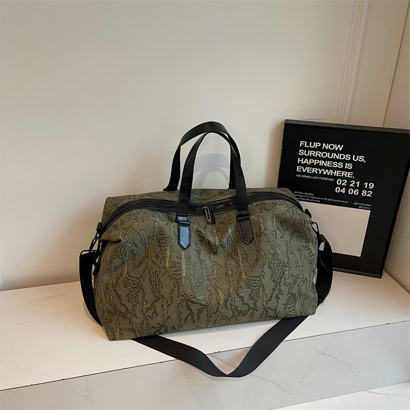 Sporty travel bag with innovative design Bowlift
