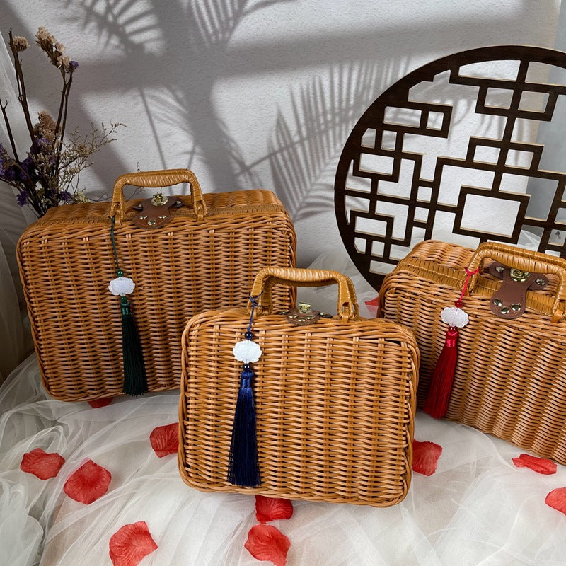 Women stylish and decorative gift basket case Bowlift