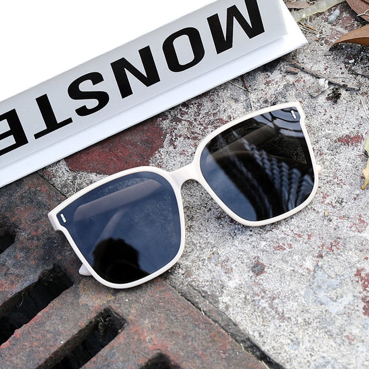 Stylish Oversized Sunglasses Bowlift