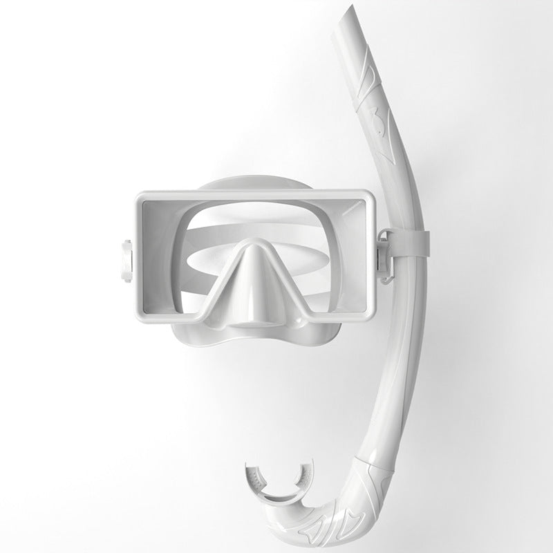 High-quality diving mask with wide field of vision and flexible snorkel Bowlift