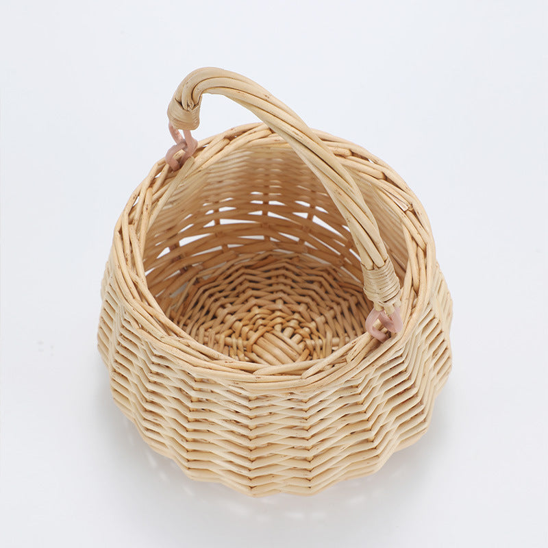 Handcrafted basket made of natural wicker Bowlift