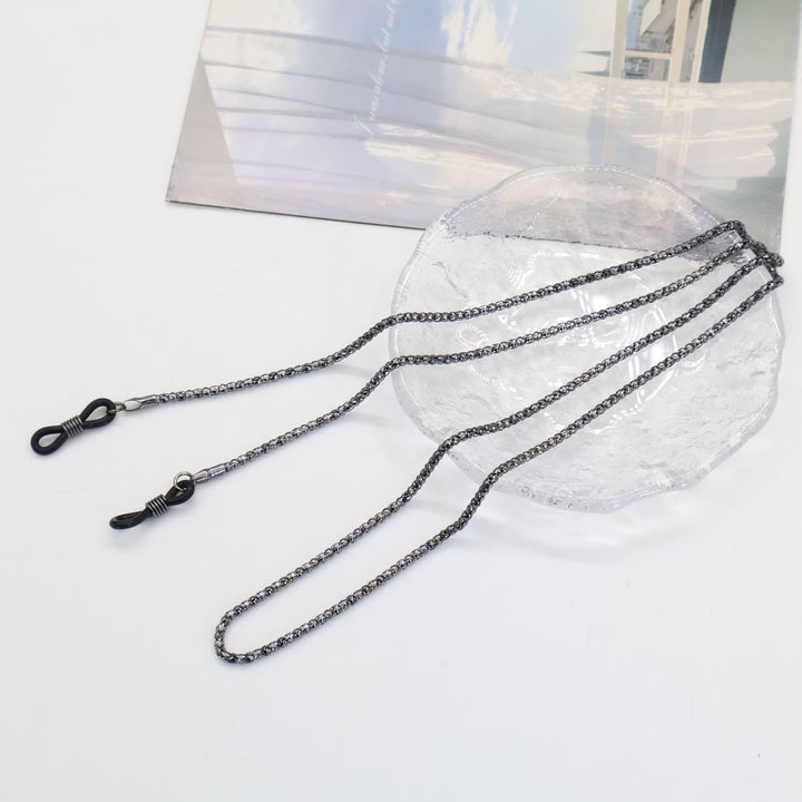 Chic Metallic Eyewear Chain Bowlift