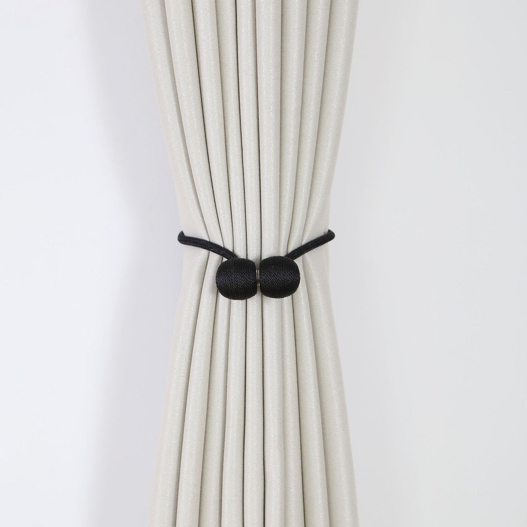 Decorative curtain tieback Bowlift