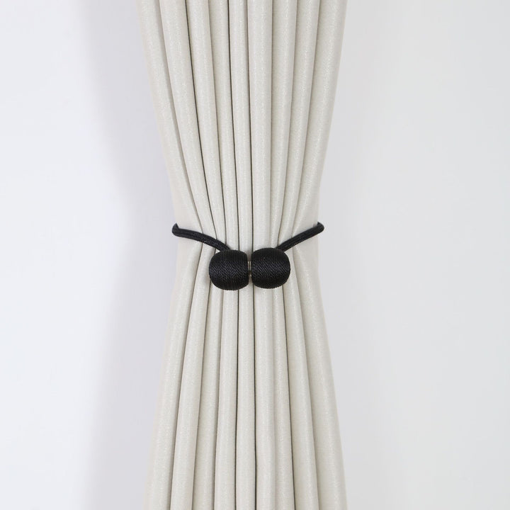 Decorative curtain tieback Bowlift