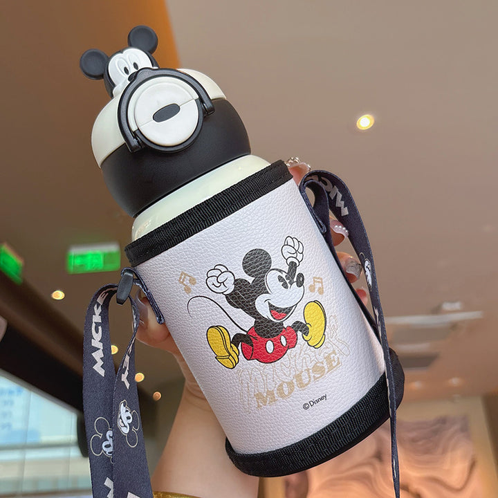 Insulated drinking bottle with integrated carrying system and unique design Bowlift