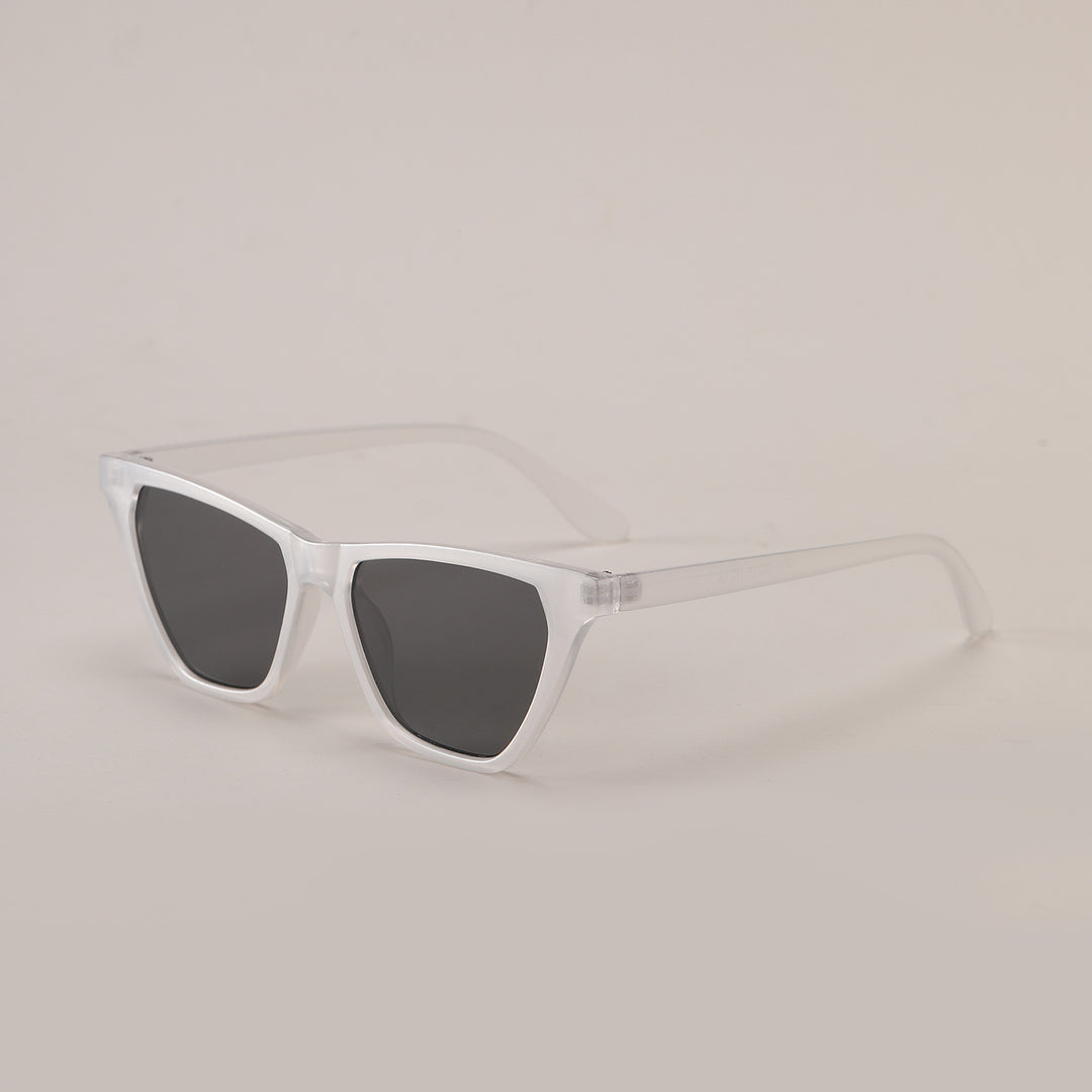 Women Cat-Eye Sunglasses with modern, translucent frame Bowlift
