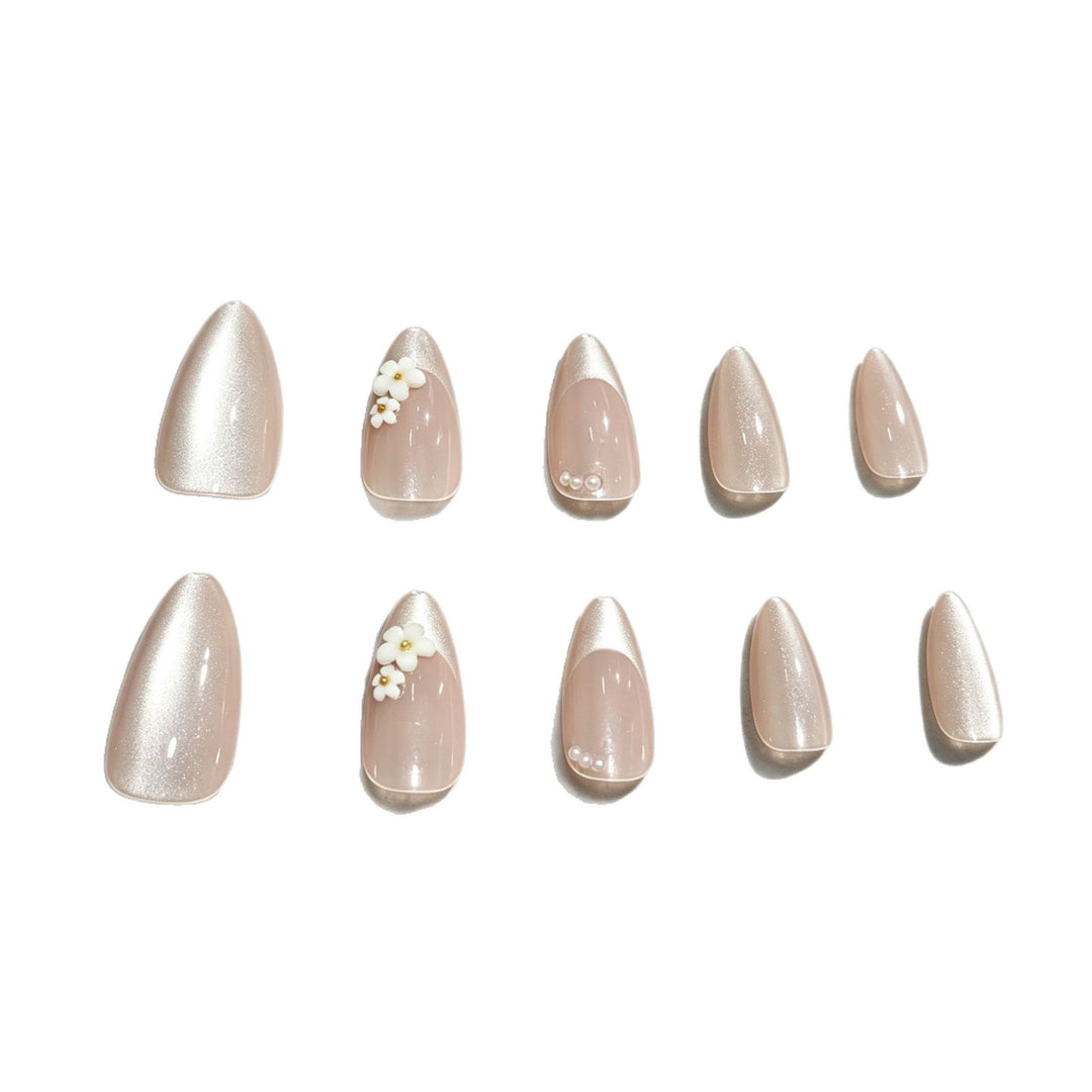 Elegant Floral Nail Design Press-On Tips Bowlift