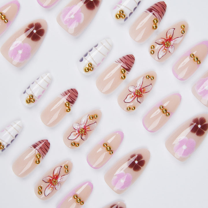 Glamorous artificial nails Bowlift