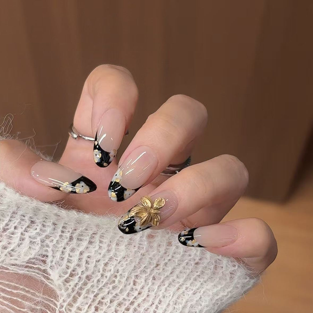Elegant Floral Press-On Nail Art Bowlift