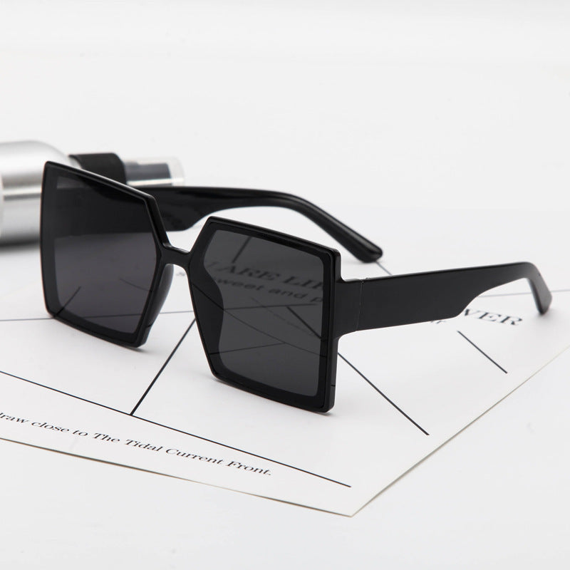 Women's Fashionable oversized sunglasses in modern hexagon design Bowlift