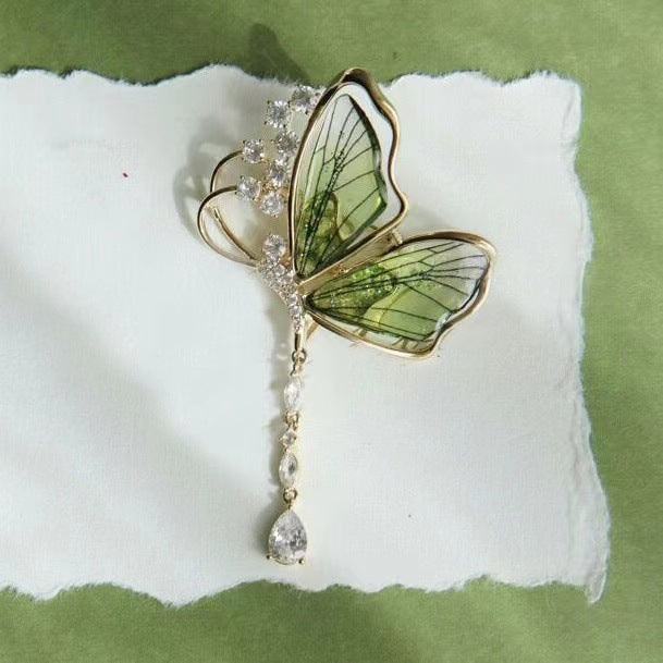 Exquisite butterfly brooch with glitter stones Bowlift