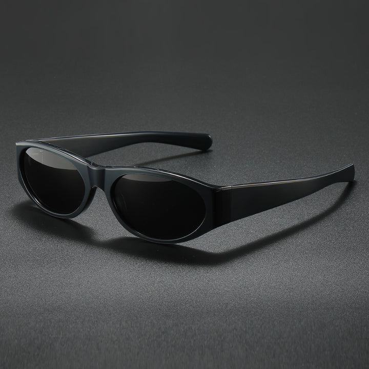 Ladies elegant fashionable sunglasses with lightweight frame Bowlift