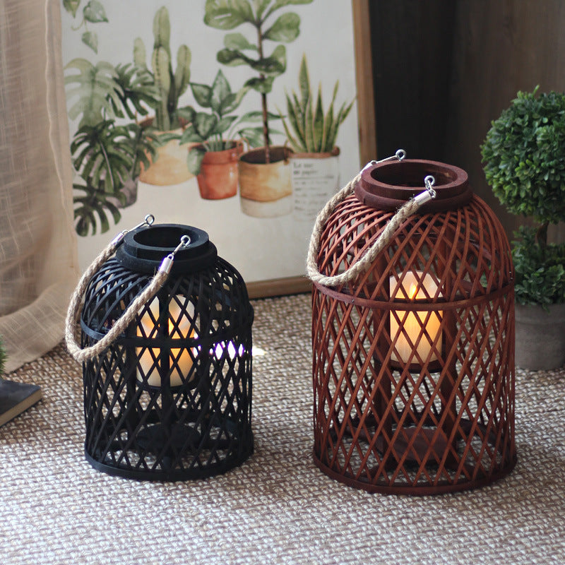 Decorative lantern made of braided material Bowlift