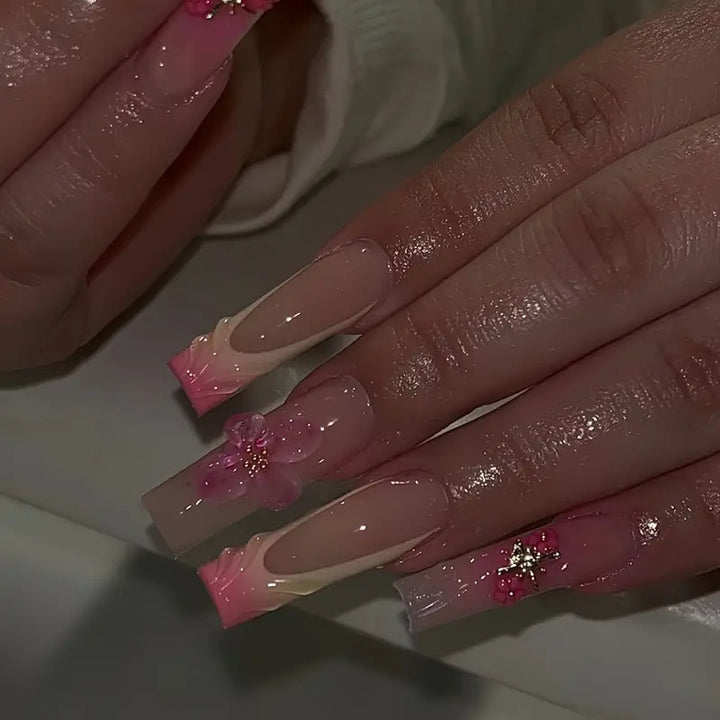 Luxury Floral Design Press-On Nails Bowlift