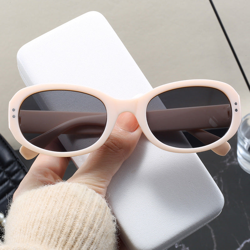 Women's elegant oversized sunglasses with protective UV protection Bowlift