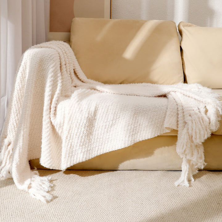 Women's knitted blanket with softest fleece and decorative fringes Bowlift