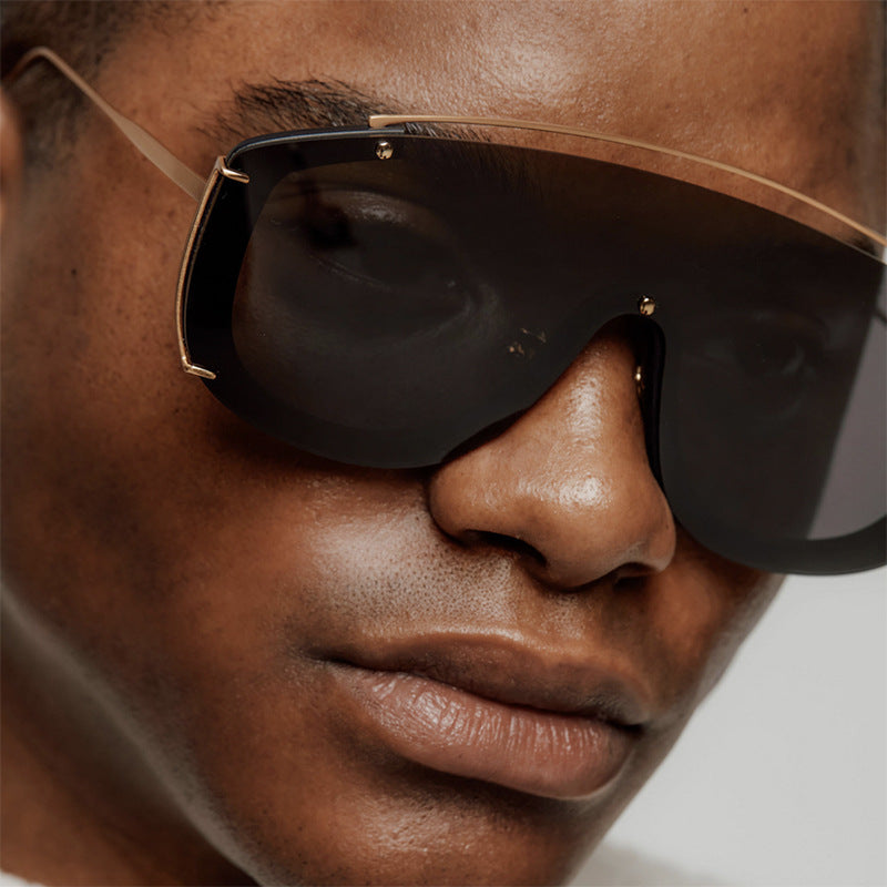 Ladies futuristic oversized sunglasses Bowlift