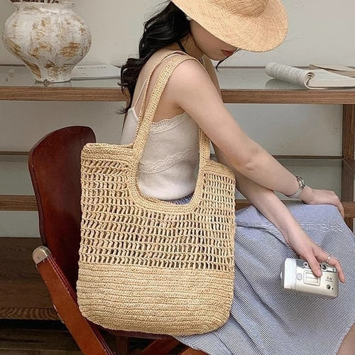 Spacious basket bag with fine mesh structure Bowlift