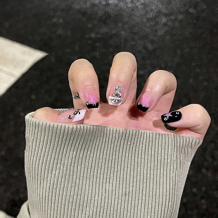 Artful nail art with glitter details Bowlift