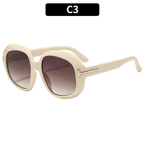 Oversized Retro-Inspired Sunglasses