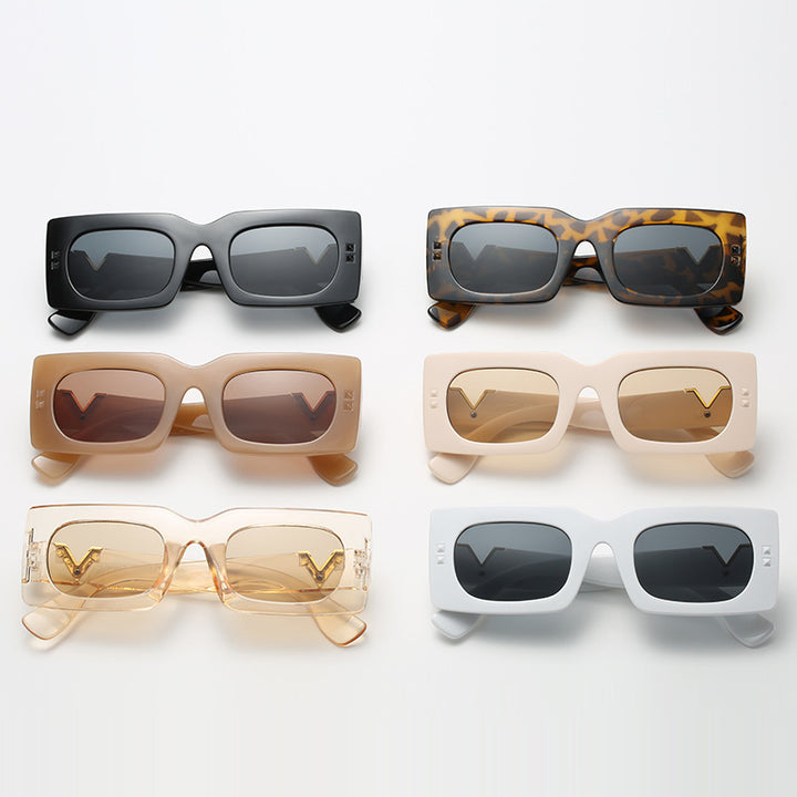 Women's oversized sunglasses with animal print Bowlift