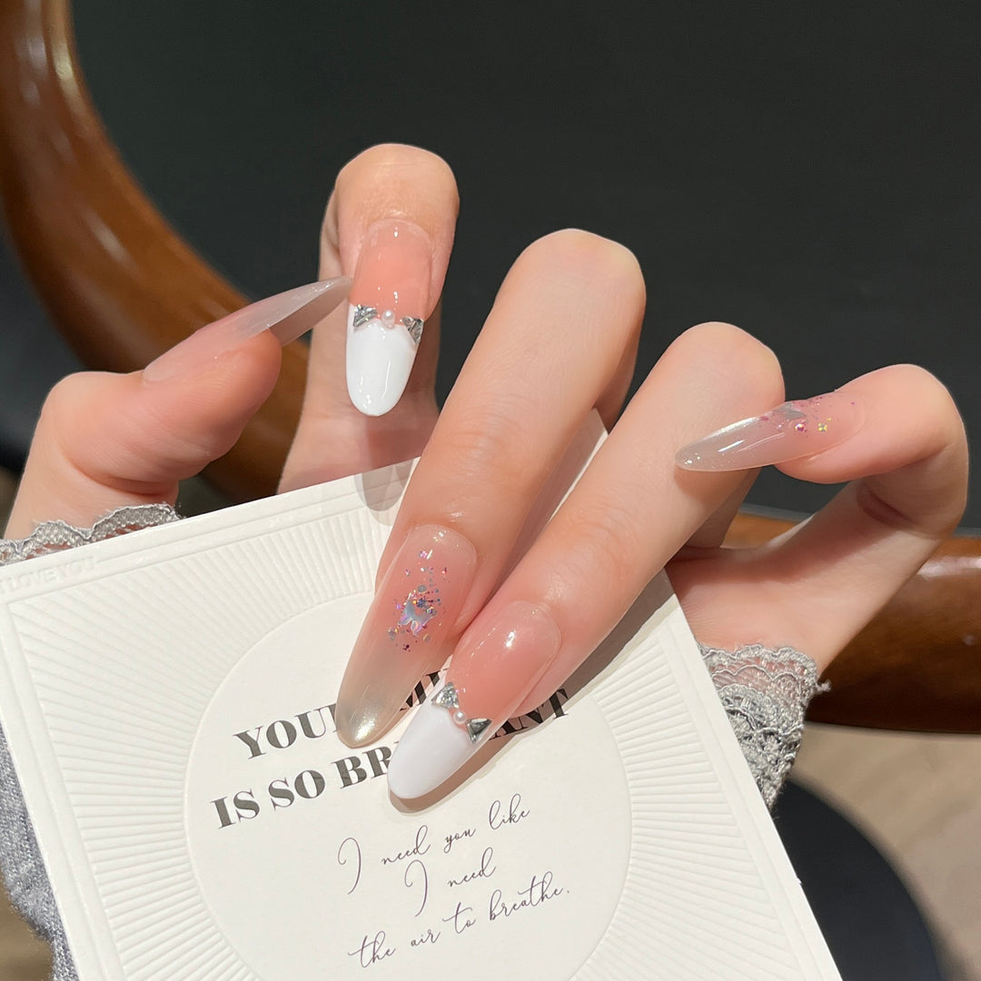 Decorative Stiletto Press-On Nails Bowlift
