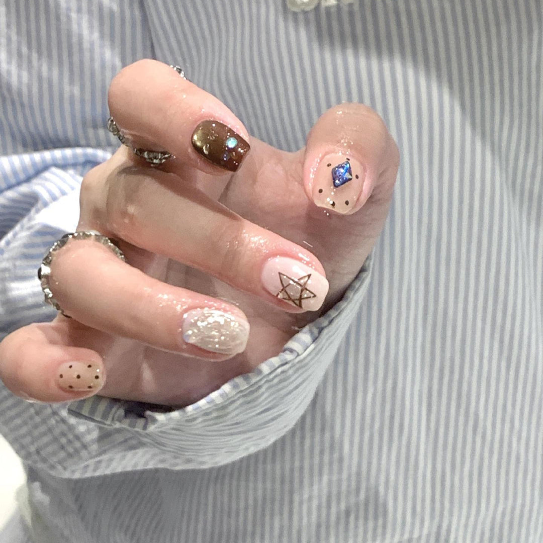 Artificial Nail Set with Creative Geometric and Sparkling Accents Bowlift