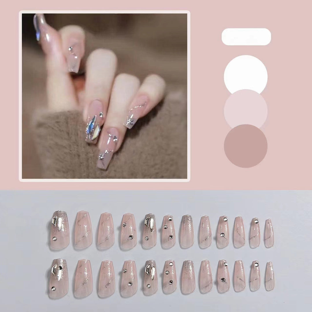 Glamorous artificial nails with glitter accents Bowlift
