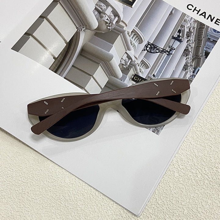 Fashionable Sunglasses in Elegant Cat-Eye Style Bowlift