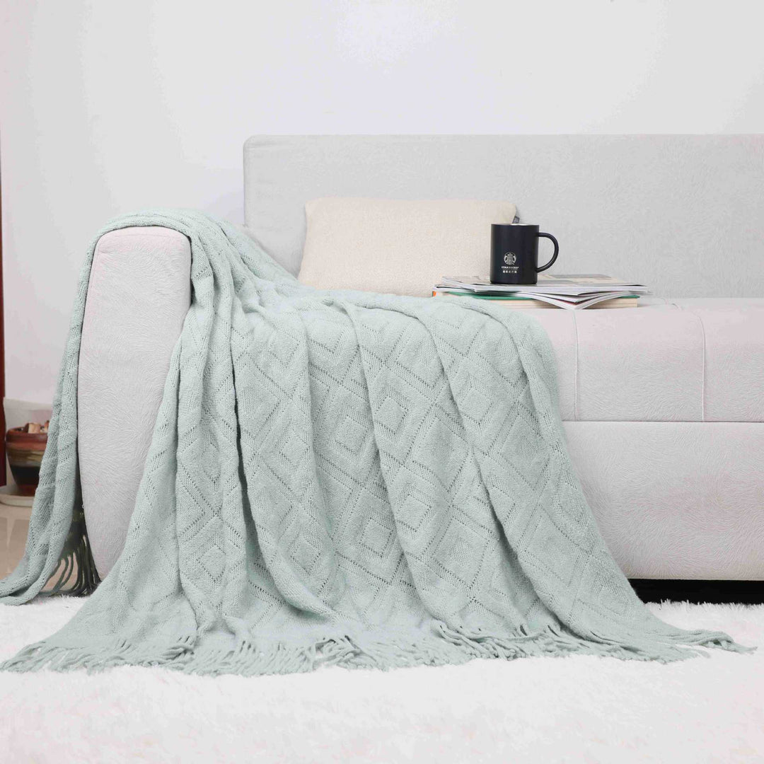 Cozy Knit Throw Blanket Bowlift