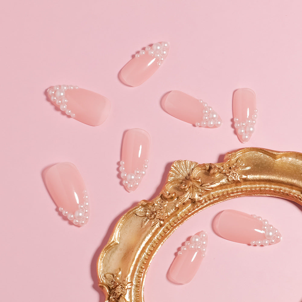 Glamorous Pearl-Accented Press-On Nail Set Bowlift