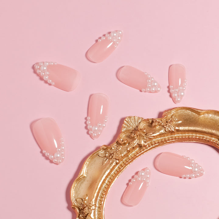 Glamorous Pearl-Accented Press-On Nail Set Bowlift