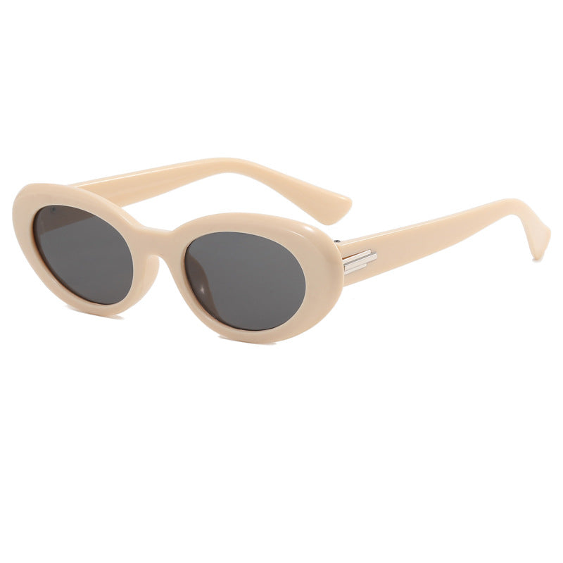 Ladies stylish sunglasses in extravagant design Bowlift
