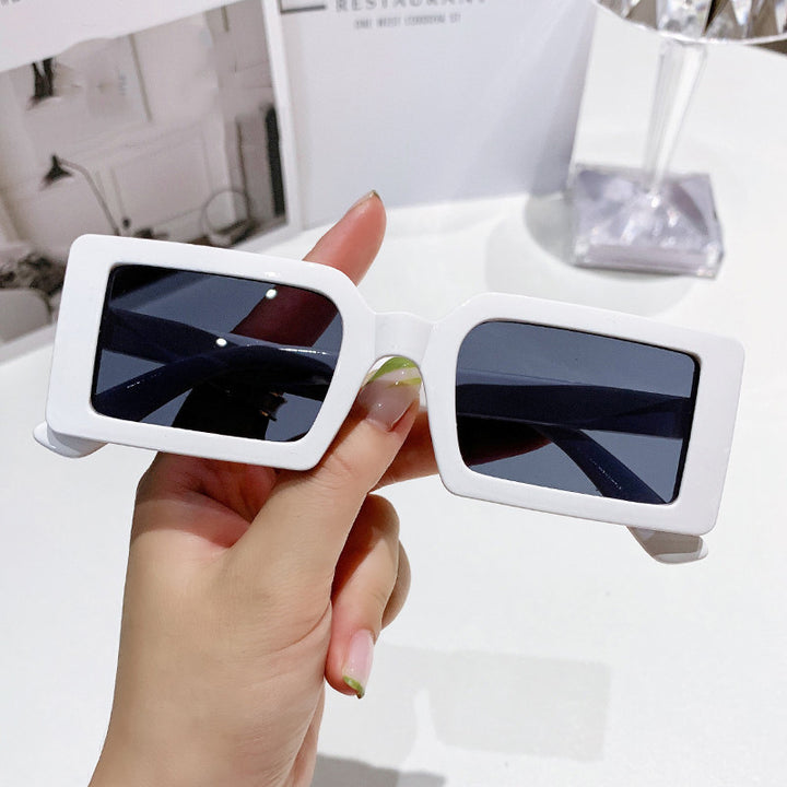 Ladies trendy square sunglasses with polarized lenses Bowlift