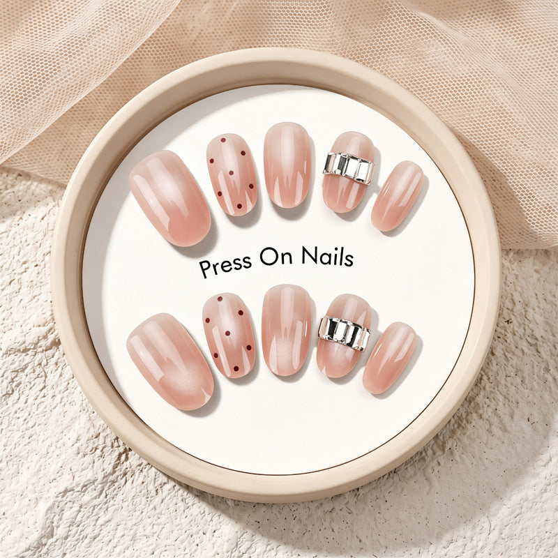 Elegant Decorative Press-On Nail Set with Accents Bowlift
