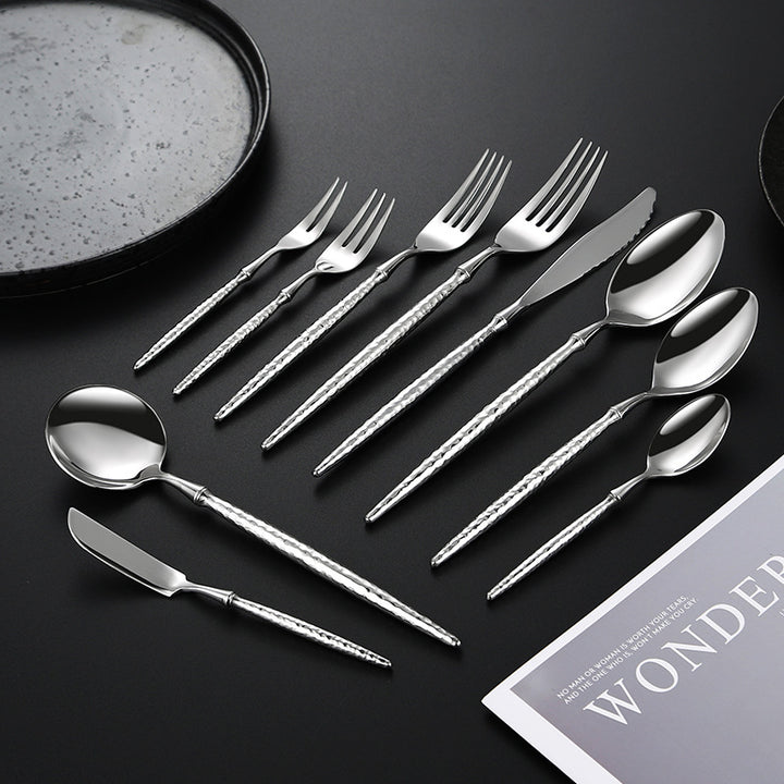 Elegant soup spoon with structured handle Bowlift
