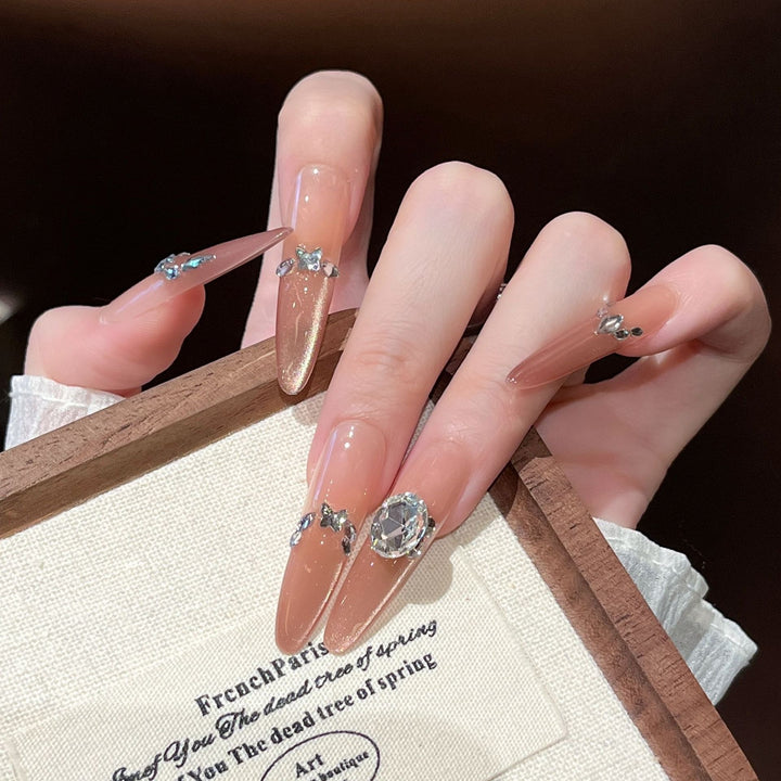 Glamorous Press-On Nail Extensions Bowlift