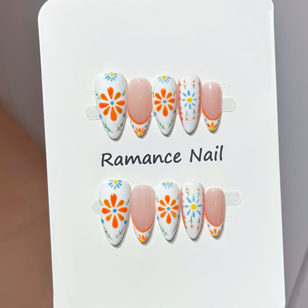 Floral Themed Press-On Nail Art Set Bowlift