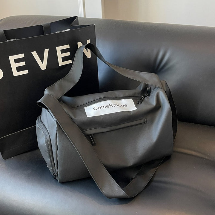 Stylish Travel Bag With Versatile Storage Options Bowlift