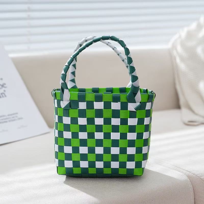 Handmade bag made of weather-resistant material Bowlift