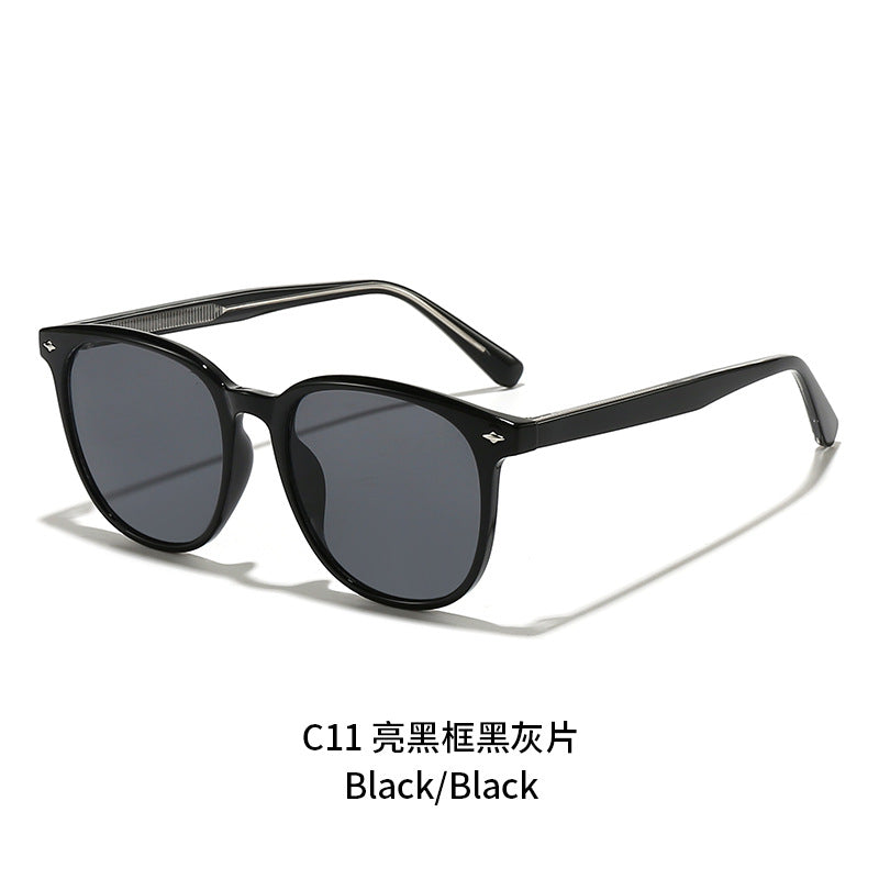 Women's fashionable sunglasses in elegant shape design Bowlift