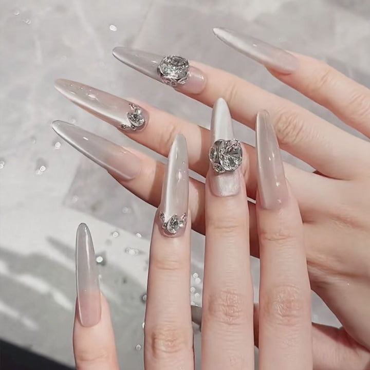 Glamorous artificial nail tips with elegant decorations Bowlift