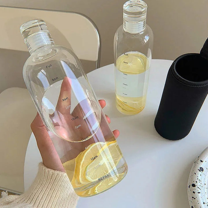 Women's transparent motif drinking bottle with time markers Bowlift