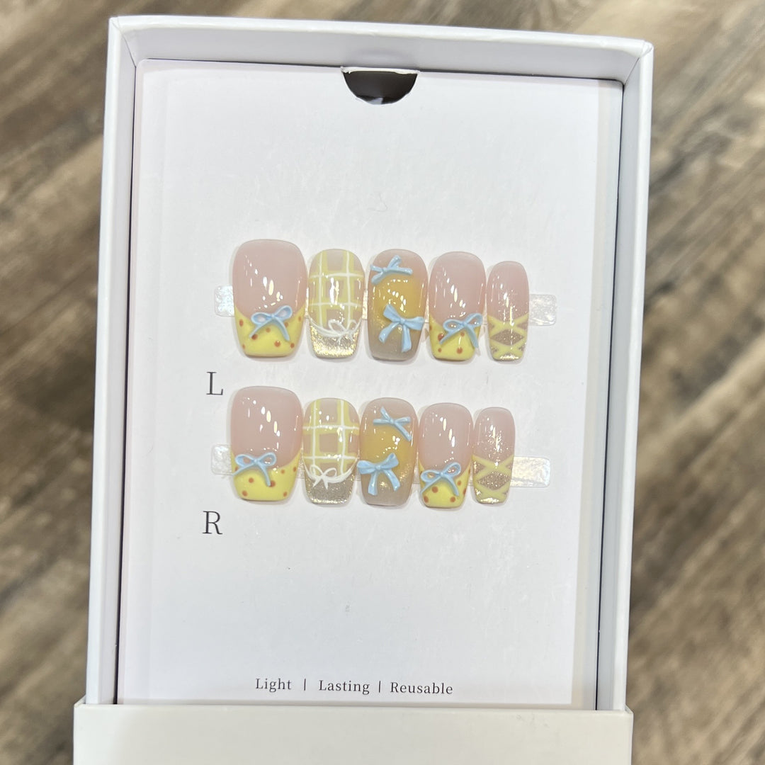 Decorative Press-On Nail Art Set with Charming Bow and Pattern Designs Bowlift