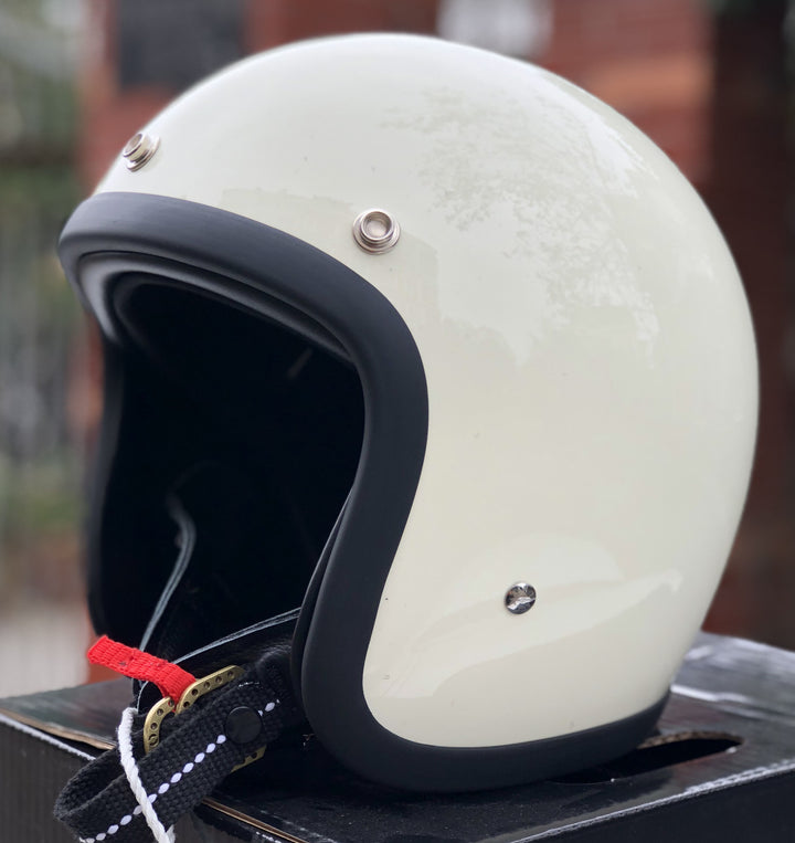Classic Cruiser Motorcycle Helmet Bowlift