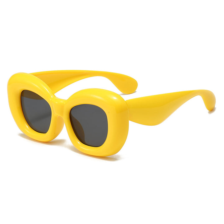Retro-Style Oversized Sunglasses