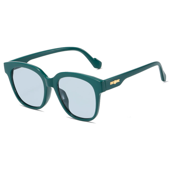 Women’s classic sunglasses with modern oversized frame Bowlift